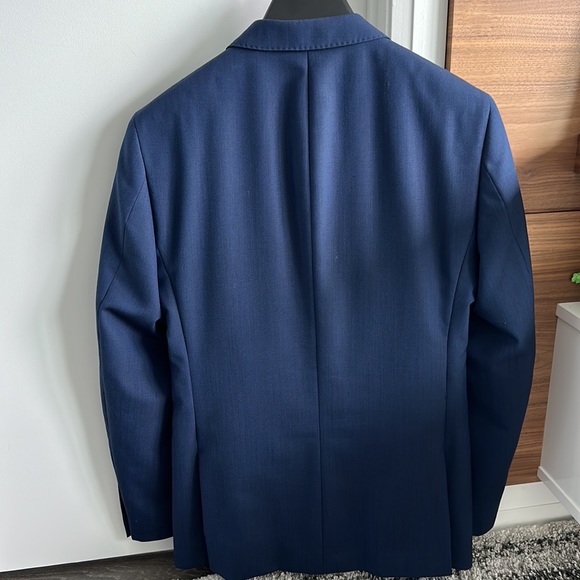 Men’s Navy Calvin Klein Suit 38R - Picture 2 of 5